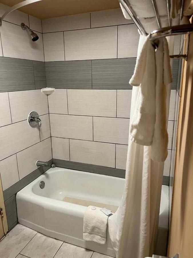 Hotel Weston Rfd Rockford Luaran gambar